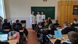 IMG-b045170abc528974ad1c86f01e06aca7-V