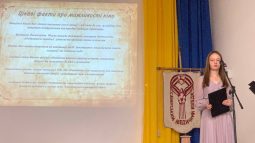 photo_5287720189170937379_y