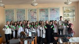 photo_5406982256934456728_y