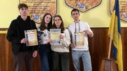 photo_5406982256934456730_y