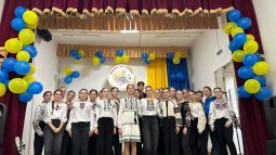 photo_5406982256934456733_y