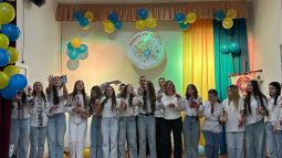 photo_5406982256934456734_y