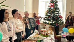 photo_5406982256934456735_y