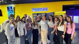 photo_5406982256934456750_y